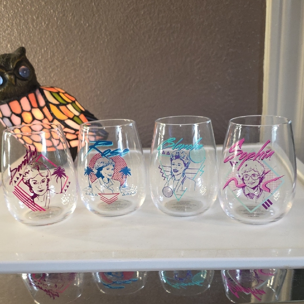 Set of 4 Retro 80s Golden Girls Stemless Wine Glasses - Pastel Graphics